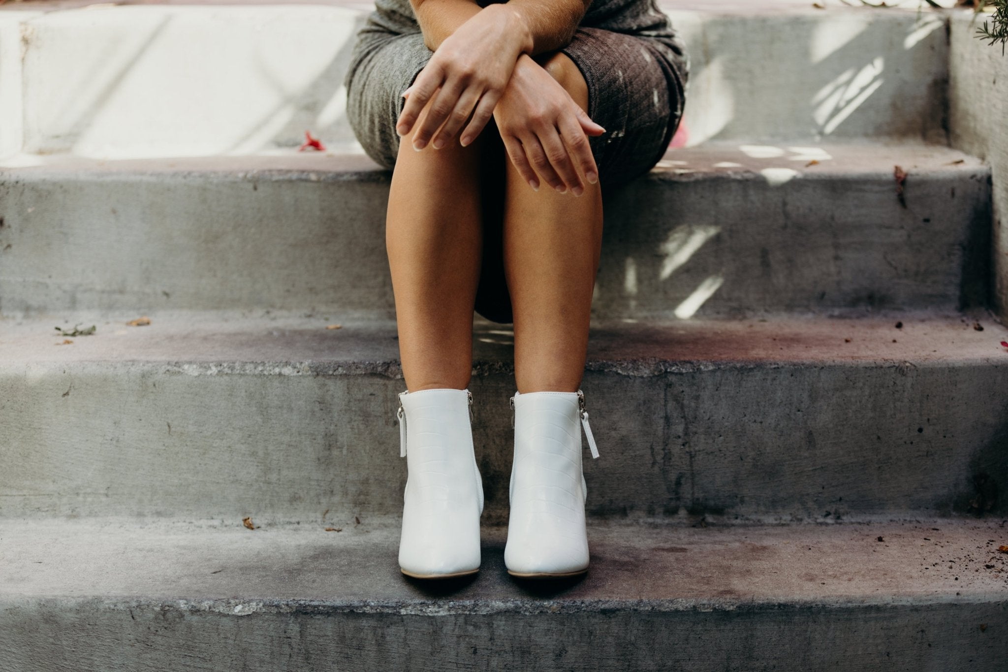 Zuma Comfortable Stylish Block Heels Shoe | White – J.Adams