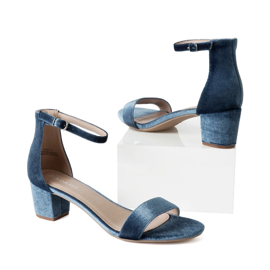 Shop Daisy by J.Adams