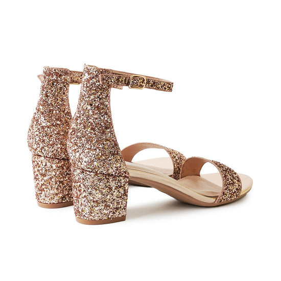 Shop Daisy by J.Adams