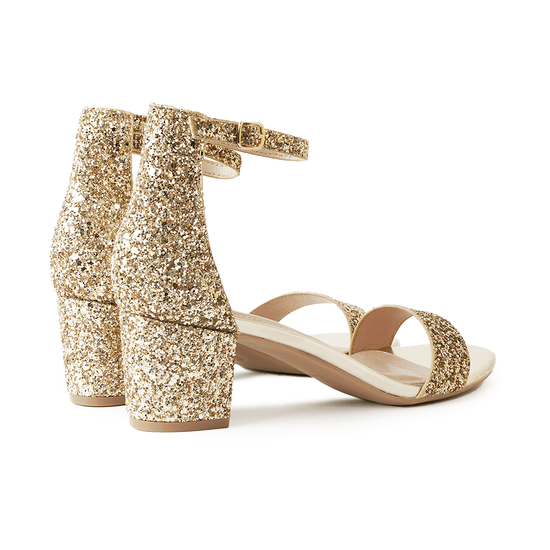 Shop Daisy by J.Adams