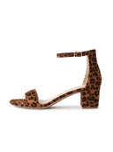Shop Daisy by J.Adams