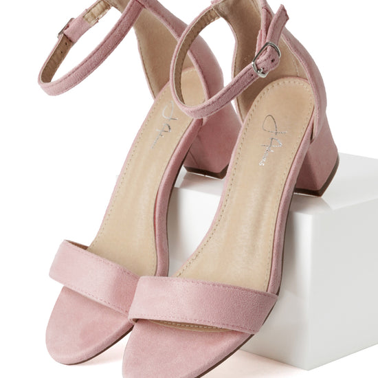 Shop Daisy by J.Adams