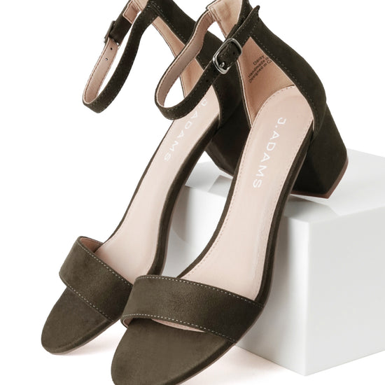 Shop Daisy by J.Adams