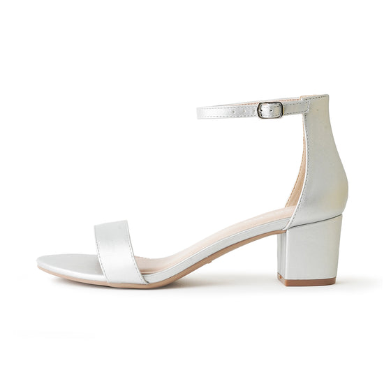 Shop Daisy by J.Adams