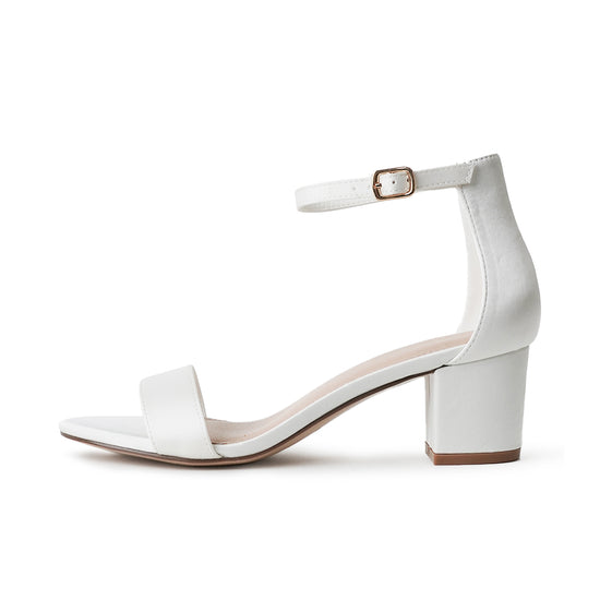 Shop Daisy by J.Adams