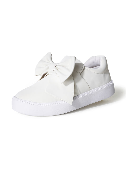 Wally | White