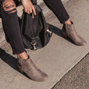 jody-taupe