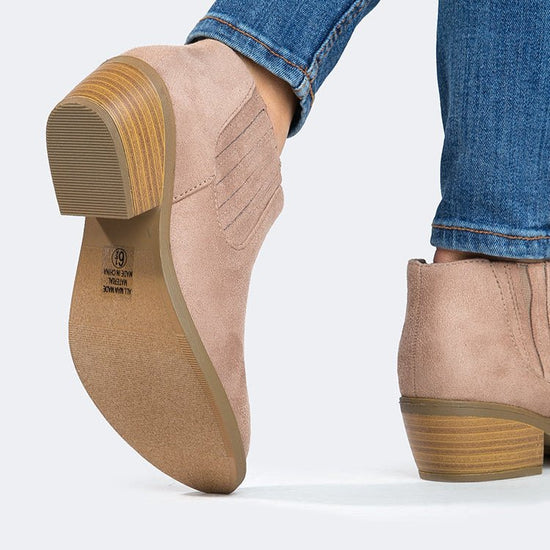 Shop Arlo by J.Adams